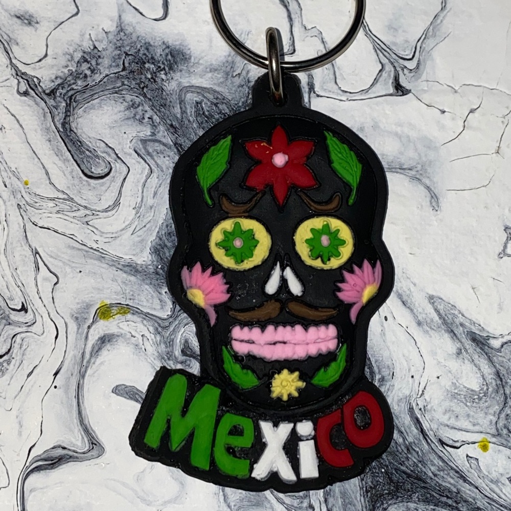 SUGAR SKULL Black KEYCHAIN